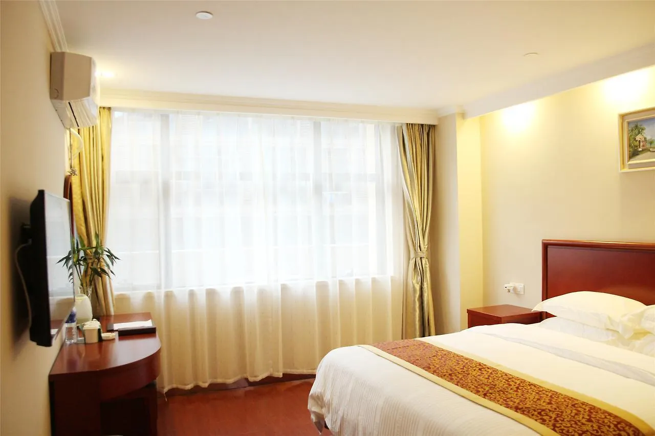 Greentree Alliance Guangdong Shenzhen Fuyong Subway Station Hotel 3*,  Kina