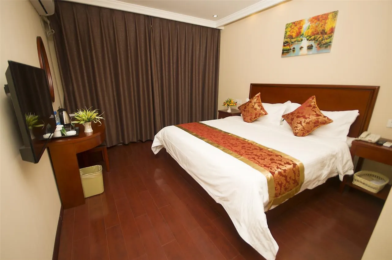 Greentree Alliance Guangdong Shenzhen Fuyong Subway Station Hotel China