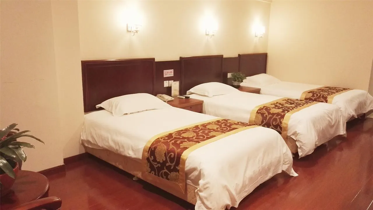 Greentree Alliance Guangdong Shenzhen Fuyong Subway Station Hotel