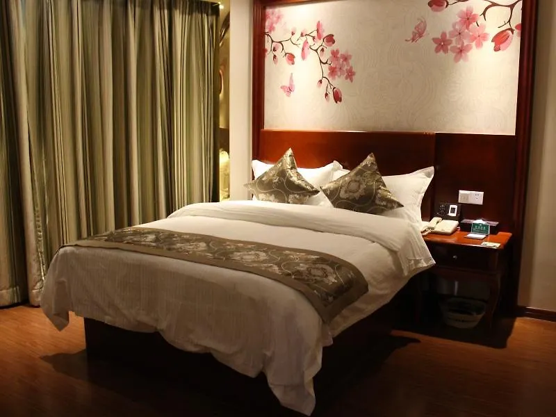 Greentree Alliance Guangdong Shenzhen Fuyong Subway Station Hotel China